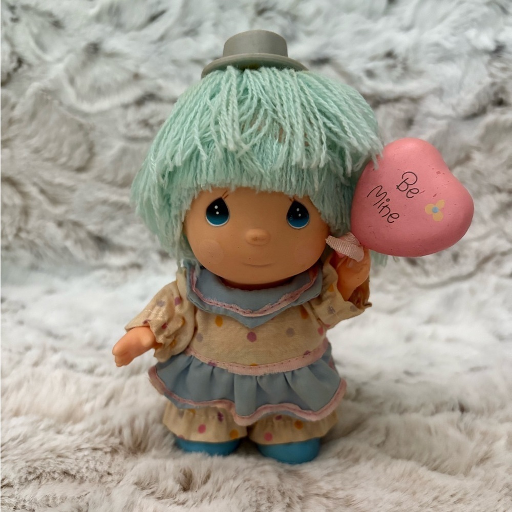 Vintage Precious Moments Be Mine Hi Babies Doll with Heart Balloon. Enesco 1991